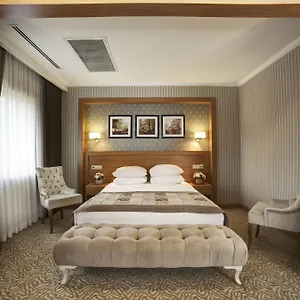 ** Otel Kadak Garden Türkiye