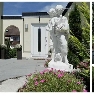 https://bungalow-am-stadtrand.nuremberg-hotels.org